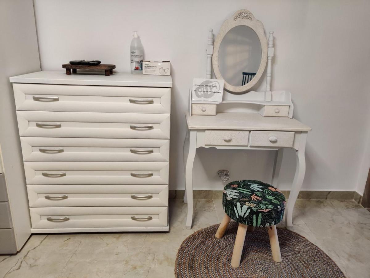 Vintage Lux Homes Vrasná エクステリア 写真