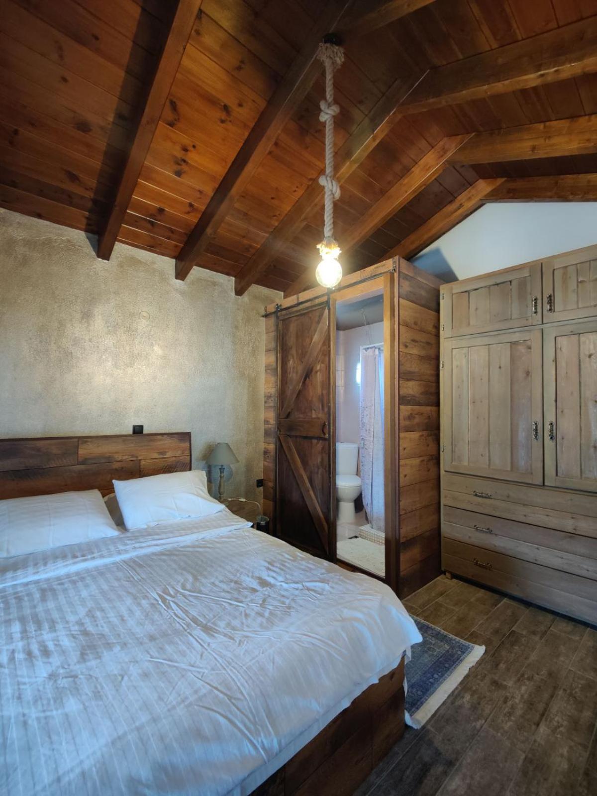 Vintage Lux Homes Vrasná エクステリア 写真
