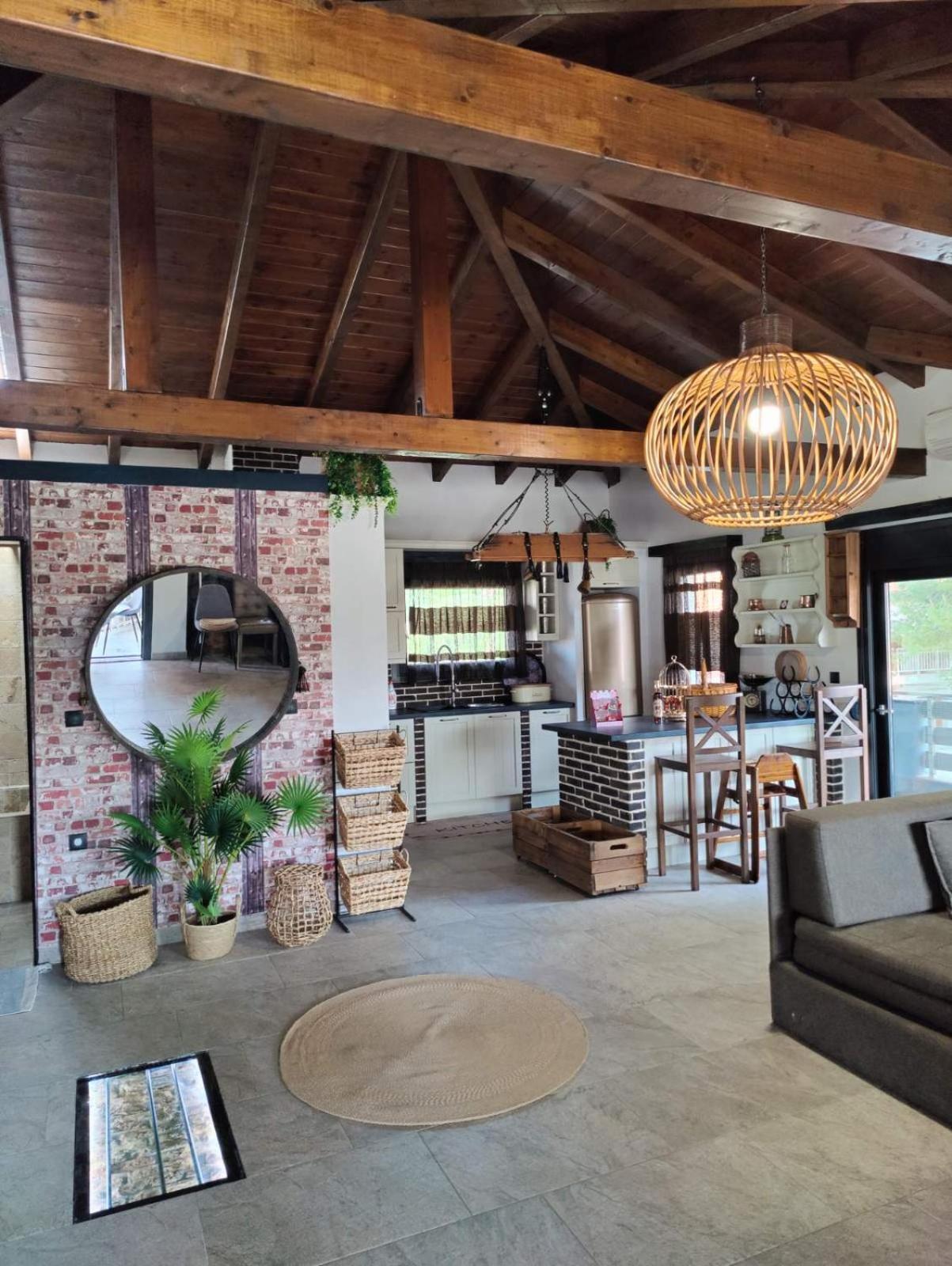 Vintage Lux Homes Vrasná エクステリア 写真