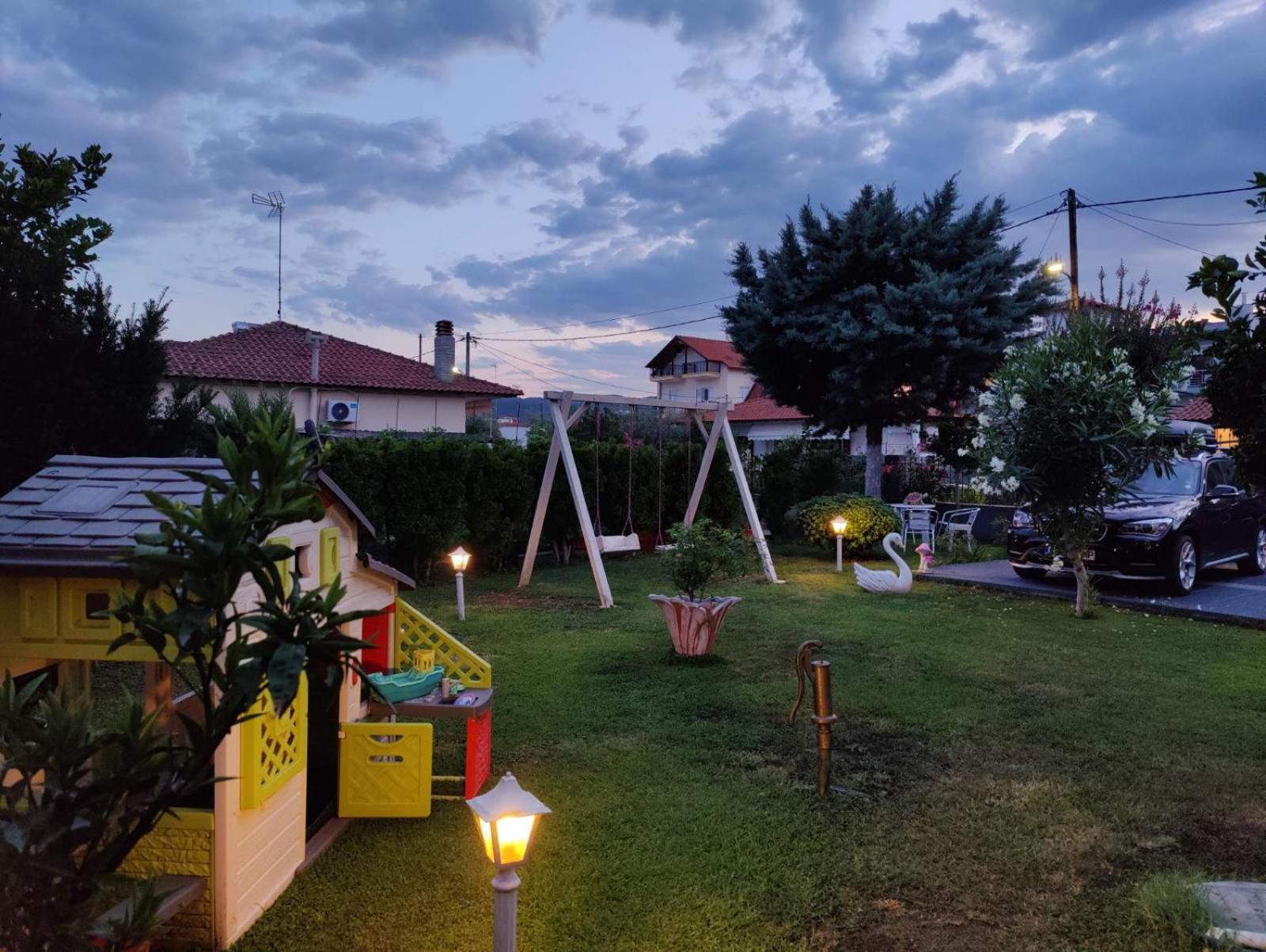 Vintage Lux Homes Vrasná エクステリア 写真